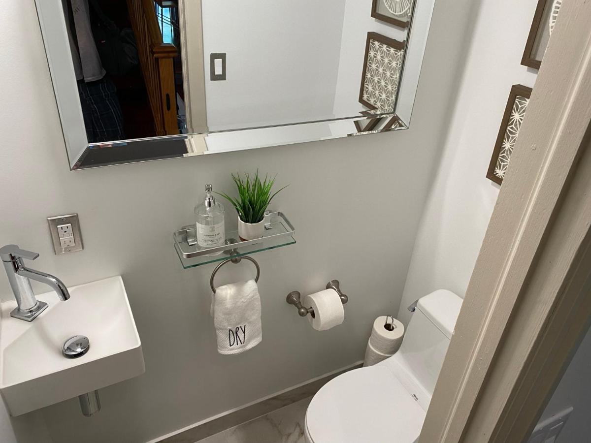 Superb Beach Home:Heated Pool-Hot Tub Open 365Days Toronto Ngoại thất bức ảnh